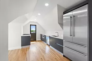 12 Foskett St, Somerville, MA 02144 - Photo 2