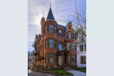 1575 Beacon St #3R, Brookline, MA 02446 - Photo 1