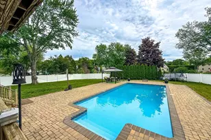 31 Jefferson Rd, Northborough, MA 01532 - Photo 2