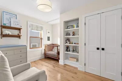 8 Bolton Pl, Boston, MA 02129 - Photo 18