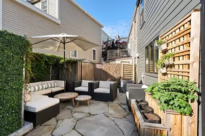8 Bolton Pl, Boston, MA 02129 - Photo 6