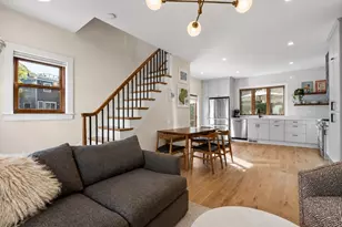 8 Bolton Pl, Boston, MA 02129 - Photo 20
