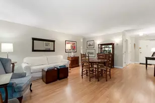 2 Hawthorne Pl, Boston, MA 02114 - Photo 10