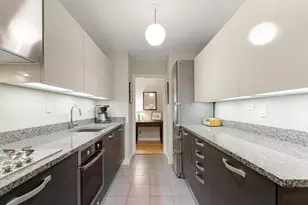 2 Hawthorne Pl, Boston, MA 02114 - Photo 4