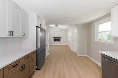 42 Pratt St, Brockton, MA 02302 - Photo 8