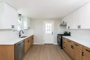42 Pratt St, Brockton, MA 02302 - Photo 4