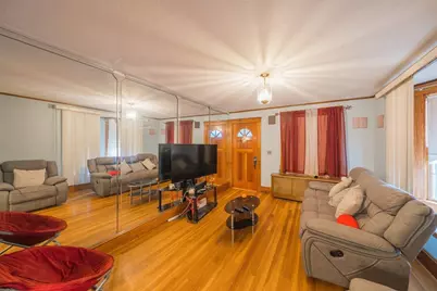 33 Olive St, Revere, MA 02151 - Photo 4