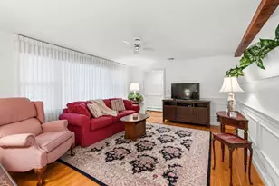 822 Whitman St, Hanson, MA 02341 - Photo 4