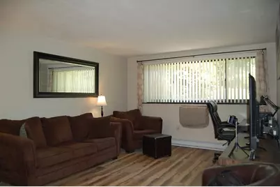 1323 Worcester Rd #F2, Framingham, MA 01701 - Photo 4