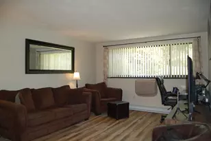 1323 Worcester Rd, Framingham, MA 01701 - Photo 4