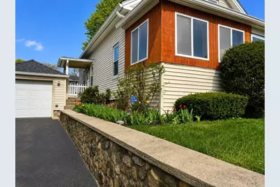 11 Everett Ave, Webster, MA 01570 - Photo 2