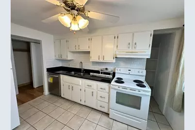 17 King St #2nd Flr, Watertown, MA 02472 - Photo 4