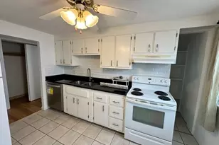 17 King St, Watertown, MA 02472 - Photo 4
