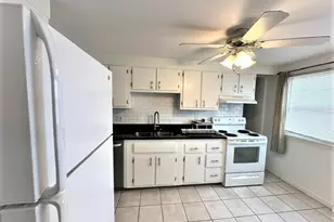 17 King St, Watertown, MA 02472 - Photo 2