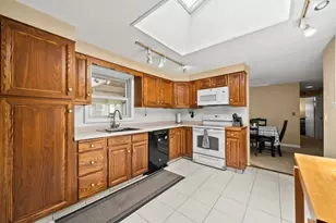 6 Antrim Rd, Peabody, MA 01960 - Photo 8