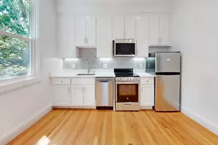 21 Regent Cir, Brookline, MA 02445 - Photo 6