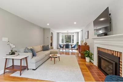 517 Pearl St, Reading, MA 01867 - Photo 2