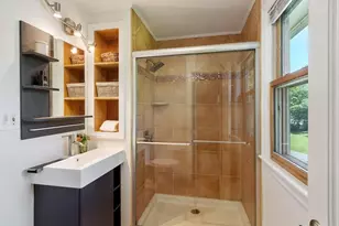 10 Lancaster Pl, Andover, MA 01810 - Photo 24