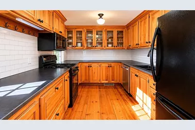 6 Cross St, Buckland, MA 01338 - Photo 8
