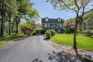 8 Avery St, Wilmington, MA 01887 - Photo 2