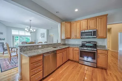 10 Thoreau Trail #10, Milford, MA 01757 - Photo 4