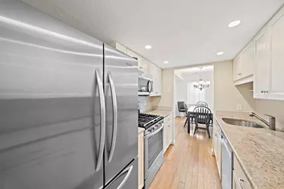 41 Jessica Dr. #E, Stoughton, MA 02072 - Photo 6