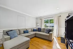153 Sumner St, Quincy, MA 02169 - Photo 4