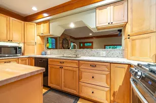 84 Greenwich Rd, East Longmeadow, MA 01028 - Photo 10
