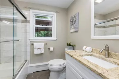 25 Charles St, Dracut, MA 01826 - Photo 18