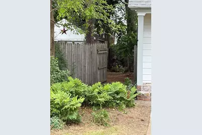 16 Fenimore Blvd, Springfield, MA 01108 - Photo 8