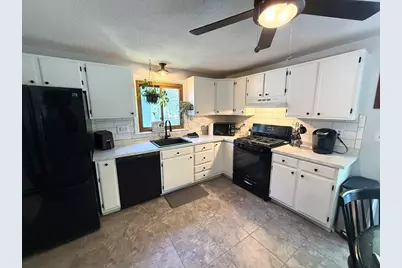 48 Vincent Cir, Worcester, MA 01604 - Photo 10