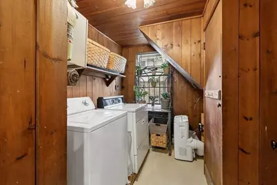 10 Summit Ave, Methuen, MA 01844 - Photo 32