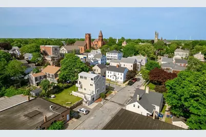 16 Middle St, Fairhaven, MA 02719 - Photo 4