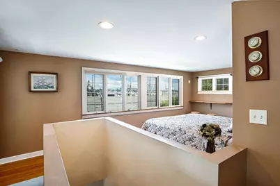 16 Middle St, Fairhaven, MA 02719 - Photo 14