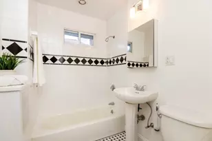 33 Pierce Ave, Boston, MA 02122 - Photo 12