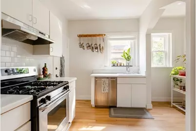 176 Naples Rd #7, Brookline, MA 02446 - Photo 8