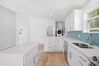 34 Underhill St #4, Winthrop, MA 02152 - Photo 4