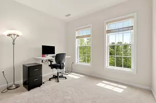 204 Clocktower Dr, Waltham, MA 02452 - Photo 18