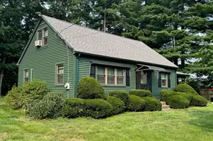 293 Birch Bluffs Dr, Westfield, MA 01085 - Photo 2