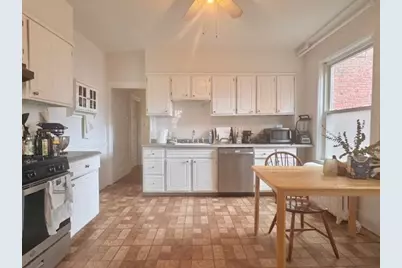98 Cypress St #3, Brookline, MA 02445 - Photo 2