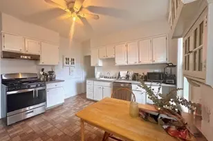 98 Cypress St, Brookline, MA 02445 - Photo 10