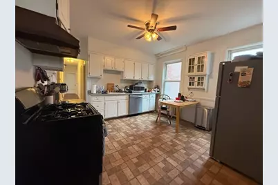 98 Cypress St #3, Brookline, MA 02445 - Photo 2