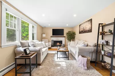 34 Washington Ave, Burlington, MA 01803 - Photo 2