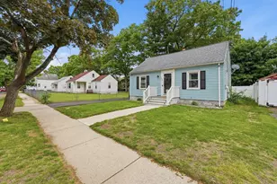 154 Russell St, Springfield, MA 01104 - Photo 1