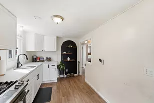 154 Russell St, Springfield, MA 01104 - Photo 8