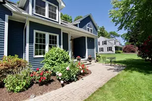 83 Pineridge Dr, Westfield, MA 01085 - Photo 2