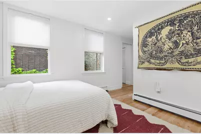 4 Derne St #2, Boston, MA 02114 - Photo 18