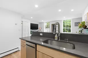 4 Derne St, Boston, MA 02114 - Photo 14