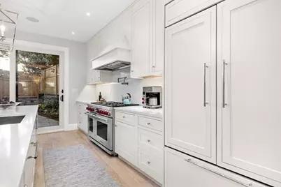 5 Wallace Court, Boston, MA 02129 - Photo 8