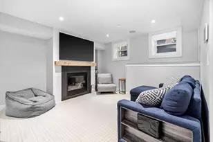 5 Wallace Ct, Boston, MA 02129 - Photo 26